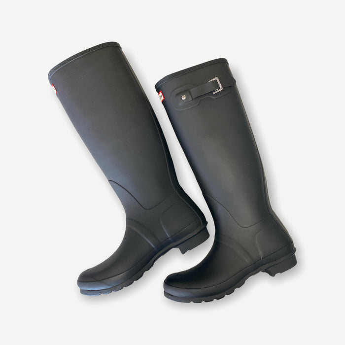 HUNTER Women's Original Tall Rubber Rain Boot, Black, Size 10