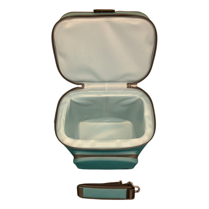 Member's Mark 16 Can Waterproof Box Cooler with Drybox