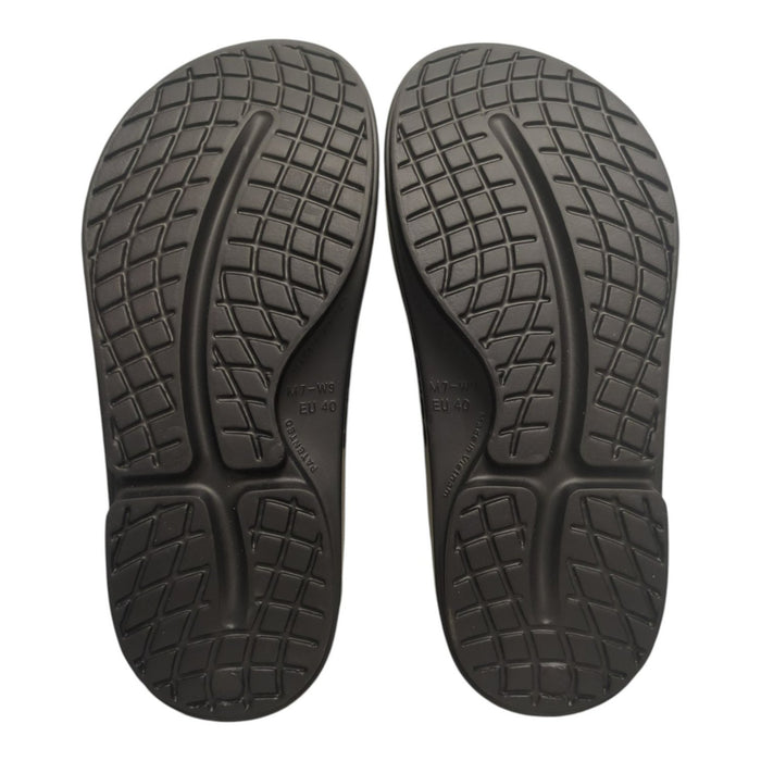 Oofos Unisex Adult Ooriginal Traditional Y Strap Sandal