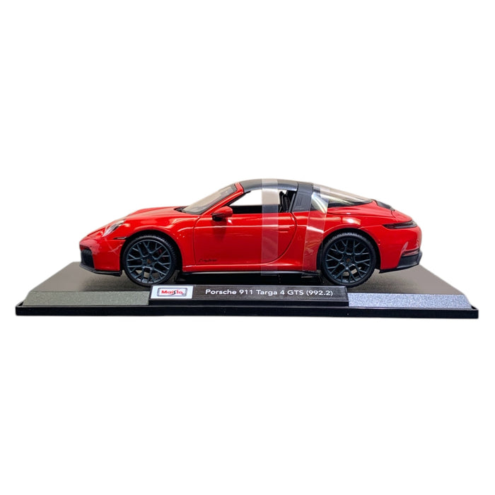 Maisto Special Edition 1/18 Scale Die Cast Metal Porche 911 Targa 4 GTS (992.2)
