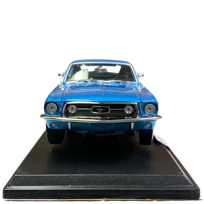 Maisto Special Edition 1/18 Scale Die Cast Metal 1967 Ford Mustang GTA Fastback