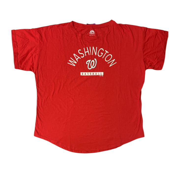 Majestic Women's MLB Rounded Hemline Graphic Short Sleeve Tee