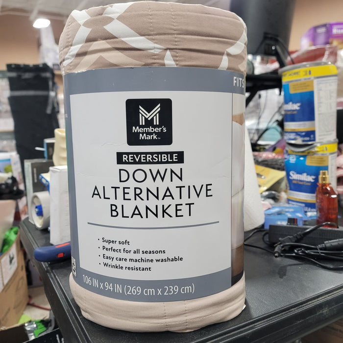 Member's Mark Oversized Down Alternative Reversible Blanket, 94" x 106"