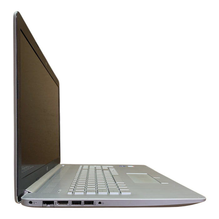HP Laptop 17.3", Intel i5-1135G7, 8 GB RAM, 256 GB SSD, Intel Iris Xe Graphics
