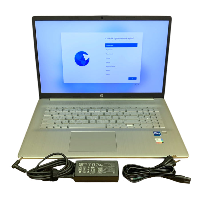 HP Laptop 17.3", Intel i7-1165G7, 8 GB RAM, 512 GB SSD, Intel Iris Xe Graphics