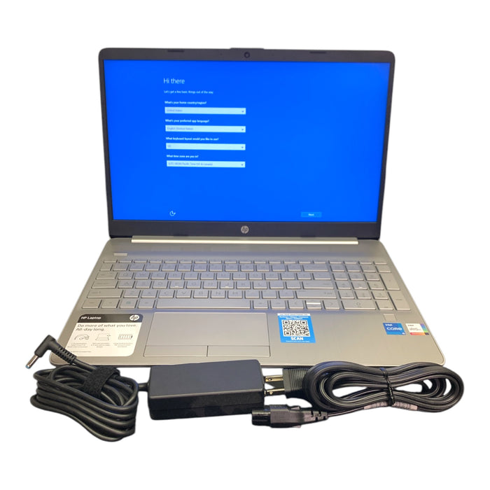 HP Laptop 15.6" Intel i5-1135G7, 8GB RAM, 256GB SSD, Intel Iris X Graphics Card