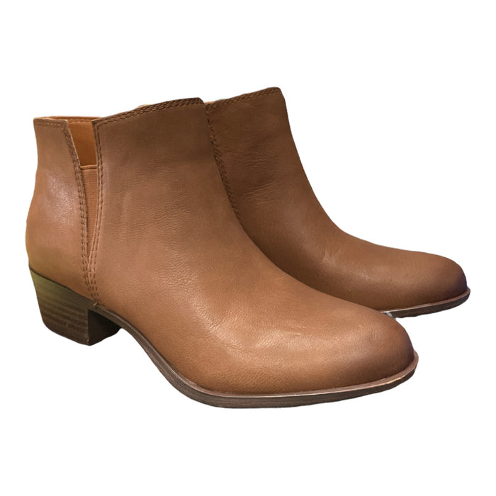 Lucky Brand Women's Bessie Cuban Heel Side Zip Ankle Boot