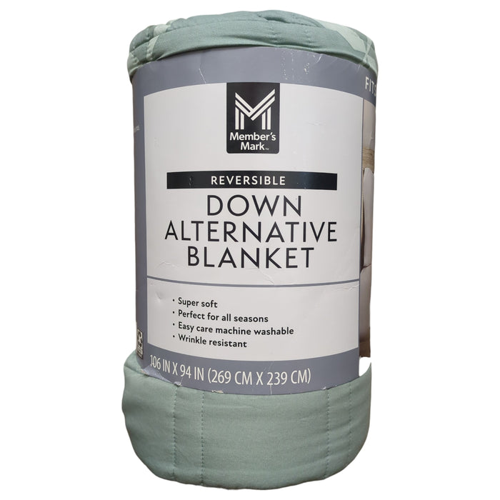 Member's Mark Super Soft Down Alternative Reversible Blanket