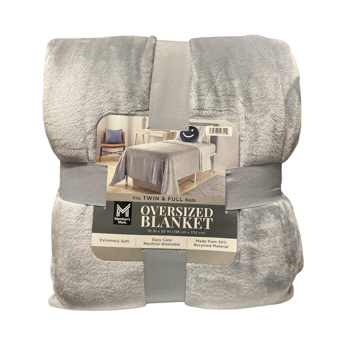 Member's Mark Extremely Soft & Warm Oversized Plush Blanket, 78" x 92"