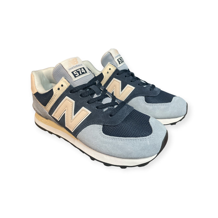 Women's New Balance 574 V2 Varsity Core Classics Sneaker