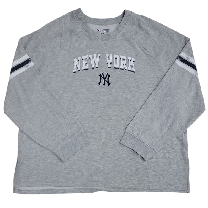 MLB Women's Embroidered Team Logo Long Sleeve Pullover