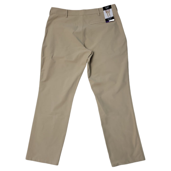 Gap Men's Moisture Wicking Slim Straight Fit Easy Care Chino Pant