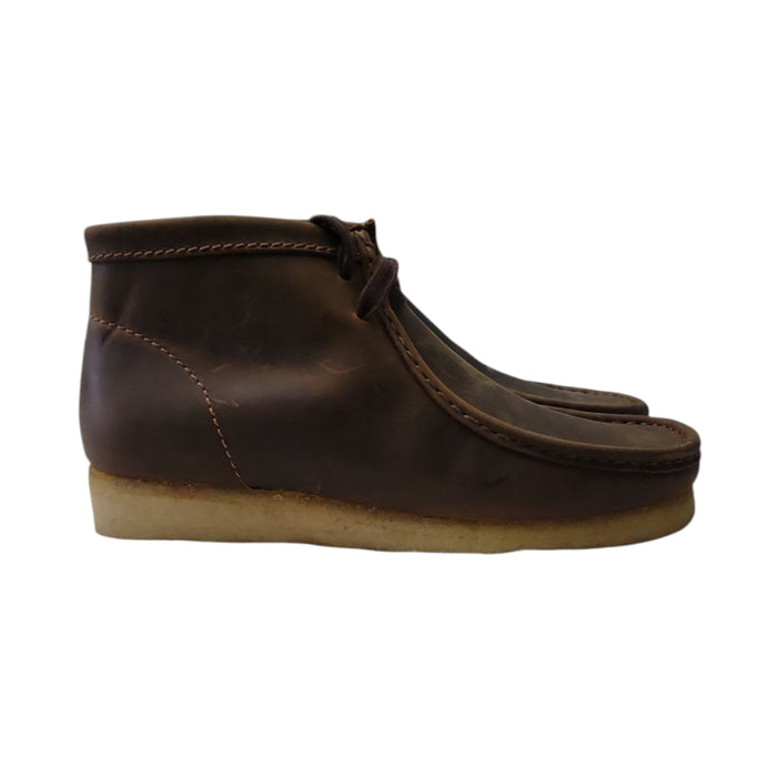 Clarks Men's Wallabee Premium Beeswax Leather Boot Chukka