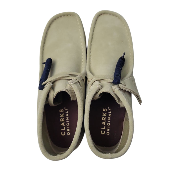 Clarks Men's Wallabee Premium Beeswax Leather Boot Chukka