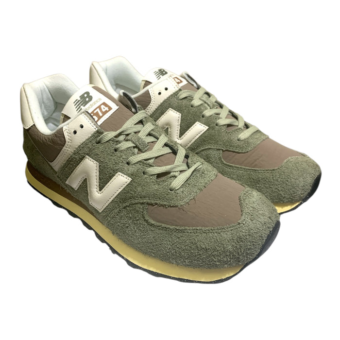 New Balance Unisex 574 Classics – Suede & Mesh Lifestyle Sneaker